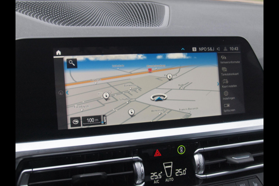 BMW 3-serie 320e Business Edition Plus | 19 Inch | Camera | Leer | Sfeerverlichting | Laserlight |  NL-Auto |