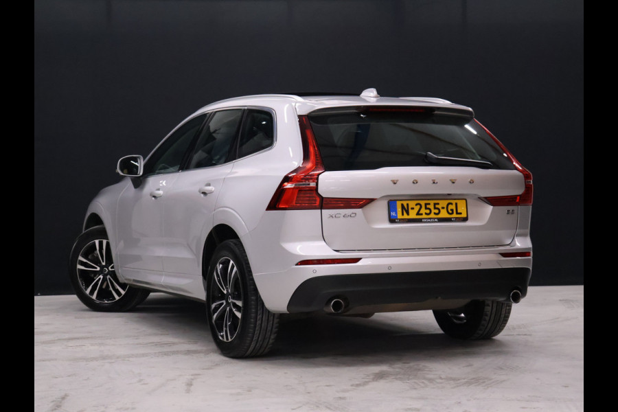 Volvo XC60 2.0 B5 Momentum Exclusive [TREKHAAK, SCHUIFKANTELDAK, MEMORY SEATS, ADAPTIVE CRUISE CONTROL, APPLE CARPLAY, ANDROID AUTO, HARMAN/KARDON, HUD, 360 CAMERA, NIEUWSTAAT]