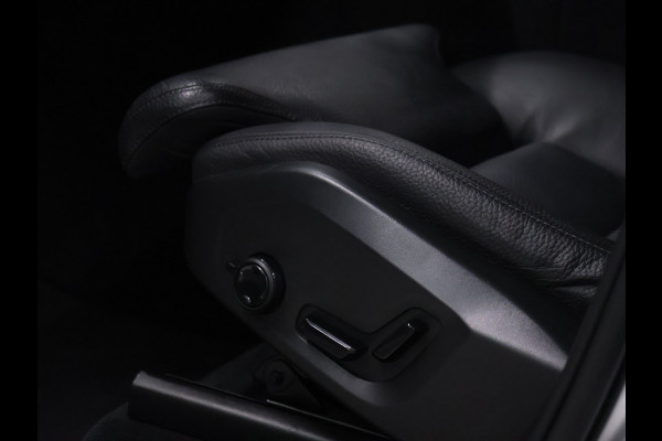 Volvo XC60 2.0 B5 Momentum Exclusive [TREKHAAK, SCHUIFKANTELDAK, MEMORY SEATS, ADAPTIVE CRUISE CONTROL, APPLE CARPLAY, ANDROID AUTO, HARMAN/KARDON, HUD, 360 CAMERA, NIEUWSTAAT]