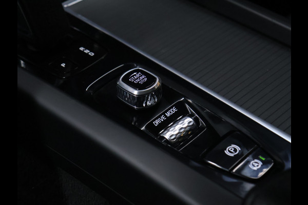 Volvo XC60 2.0 B5 Momentum Exclusive [TREKHAAK, SCHUIFKANTELDAK, MEMORY SEATS, ADAPTIVE CRUISE CONTROL, APPLE CARPLAY, ANDROID AUTO, HARMAN/KARDON, HUD, 360 CAMERA, NIEUWSTAAT]