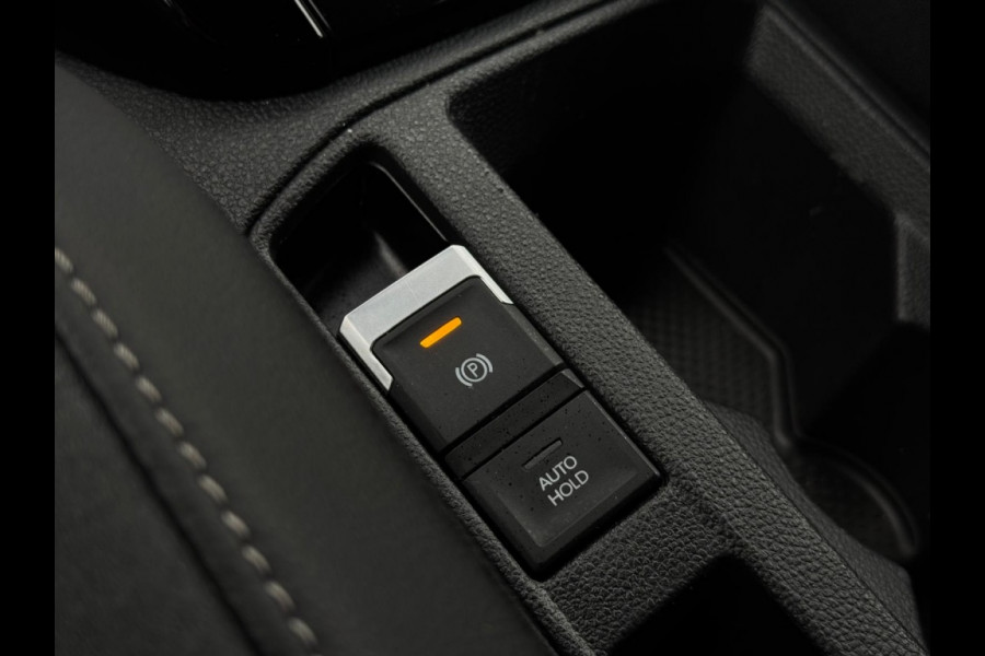 Volkswagen T-Roc 1.5 TSI R-Line 11-2025 IQ LIGHT NAVI CAMERA CLIMATE SPORTVELGEN