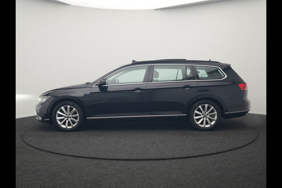 Volkswagen Passat Variant GTE Business Plug In Hybrid 218pk Dealer O.H PHEV | Panodak | Adaptive Cruise |  Sportstoelen Massage & Verwarmd | Camera | Apple Carplay |  BLIS | LED Koplampen |