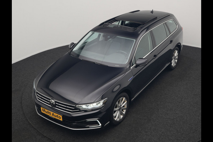 Volkswagen Passat Variant GTE Business Plug In Hybrid 218pk Dealer O.H PHEV | Panodak | Adaptive Cruise |  Sportstoelen Massage & Verwarmd | Camera | Apple Carplay |  BLIS | LED Koplampen |