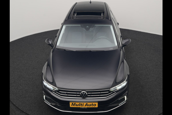 Volkswagen Passat Variant GTE Business Plug In Hybrid 218pk Dealer O.H PHEV | Panodak | Adaptive Cruise |  Sportstoelen Massage & Verwarmd | Camera | Apple Carplay |  BLIS | LED Koplampen |