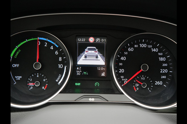 Volkswagen Passat Variant GTE Business Plug In Hybrid 218pk Dealer O.H PHEV | Panodak | Adaptive Cruise |  Sportstoelen Massage & Verwarmd | Camera | Apple Carplay |  BLIS | LED Koplampen |