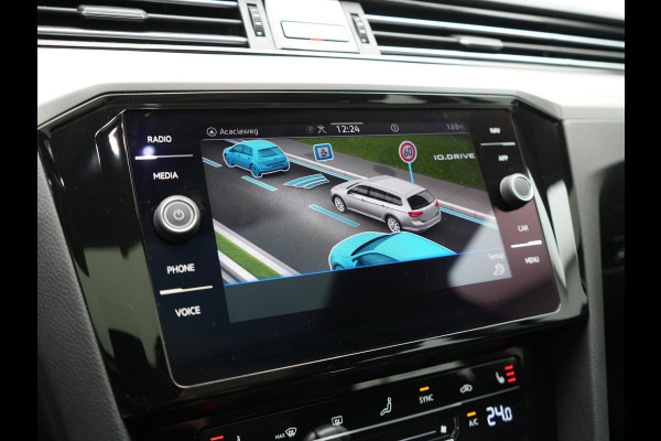 Volkswagen Passat Variant GTE Business Plug In Hybrid 218pk Dealer O.H PHEV | Panodak | Adaptive Cruise |  Sportstoelen Massage & Verwarmd | Camera | Apple Carplay |  BLIS | LED Koplampen |