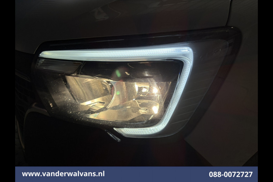 Renault Master 2.3 dCi 136pk L2H2 Euro6 Airco | Camera | Navigatie | LED | 2500kg Trekhaak | Cruisecontrol Parkeersensoren, Bijrijdersbank
