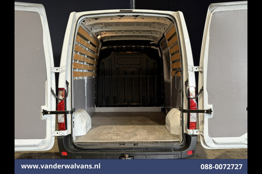 Renault Master 2.3 dCi 136pk L2H2 Euro6 Airco | Camera | Navigatie | LED | 2500kg Trekhaak | Cruisecontrol Parkeersensoren, Bijrijdersbank