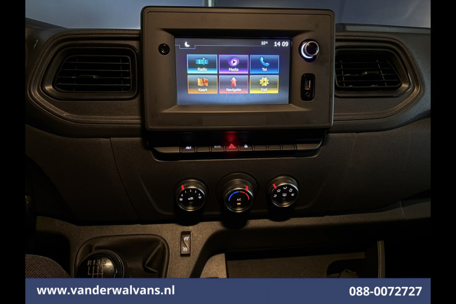 Renault Master 2.3 dCi 136pk L2H2 Euro6 Airco | Camera | Navigatie | LED | 2500kg Trekhaak | Cruisecontrol Parkeersensoren, Bijrijdersbank