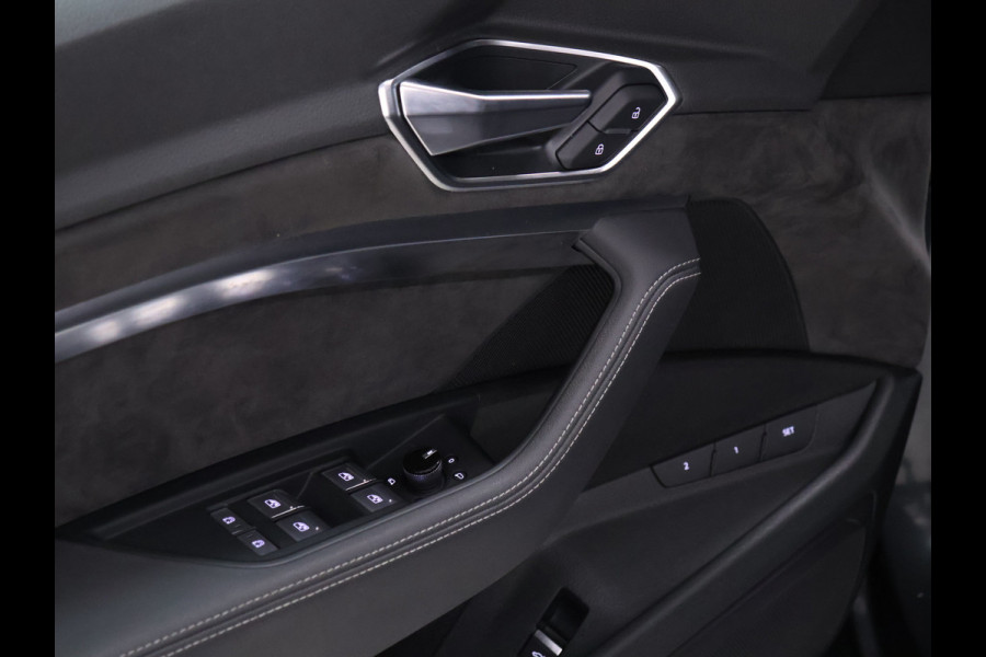 Audi e-tron e-tron 55 quattro advanced 95 kWh [TREKHAAK, SCHUIFKANTELDAK, LUCHTVERING, MEMORY SEATS, ADAPTIVE CRUISE CONTROL, APPLE CARPLAY, ANDROID AUTO, PDC V+A, STOELVERWARMING, NIEUWSTAAT]