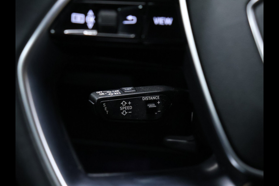 Audi e-tron e-tron 55 quattro advanced 95 kWh [TREKHAAK, SCHUIFKANTELDAK, LUCHTVERING, MEMORY SEATS, ADAPTIVE CRUISE CONTROL, APPLE CARPLAY, ANDROID AUTO, PDC V+A, STOELVERWARMING, NIEUWSTAAT]