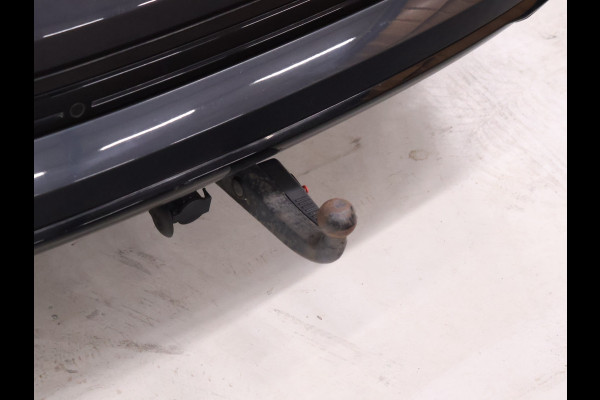 Audi e-tron e-tron 55 quattro advanced 95 kWh [TREKHAAK, SCHUIFKANTELDAK, LUCHTVERING, MEMORY SEATS, ADAPTIVE CRUISE CONTROL, APPLE CARPLAY, ANDROID AUTO, PDC V+A, STOELVERWARMING, NIEUWSTAAT]