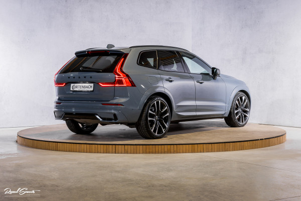 Volvo XC60 2.0 T8 Plug-in hybrid AWD Ultimate Dark Long range | Luchtvering | Bowers&Wilkins | Zwenkbare trekhaak | Panorama dak | Wol interieur |
