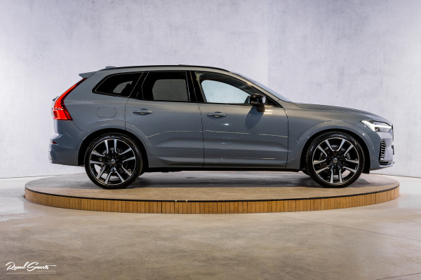 Volvo XC60 2.0 T8 Plug-in hybrid AWD Ultimate Dark Long range | Luchtvering | Bowers&Wilkins | Zwenkbare trekhaak | Panorama dak | Wol interieur |