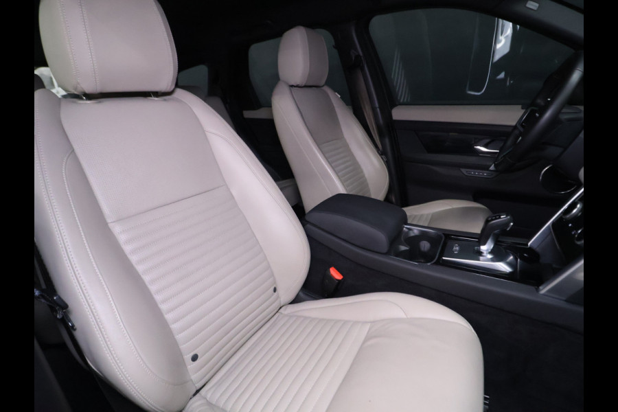 Land Rover Discovery Sport P300e 1.5 R-Dynamic SE *WEEKAANBIEDING* [MEMORY SEATS, APPLE CARPLAY, TREKHAAK AFNEEMBAAR, ANDROID AUTO, CRUISE CONTROL, HUD, 360 CAMERA, PDC V+A, ELEKTRISCHE ACHTERKLEP, NIEUWSTAAT]