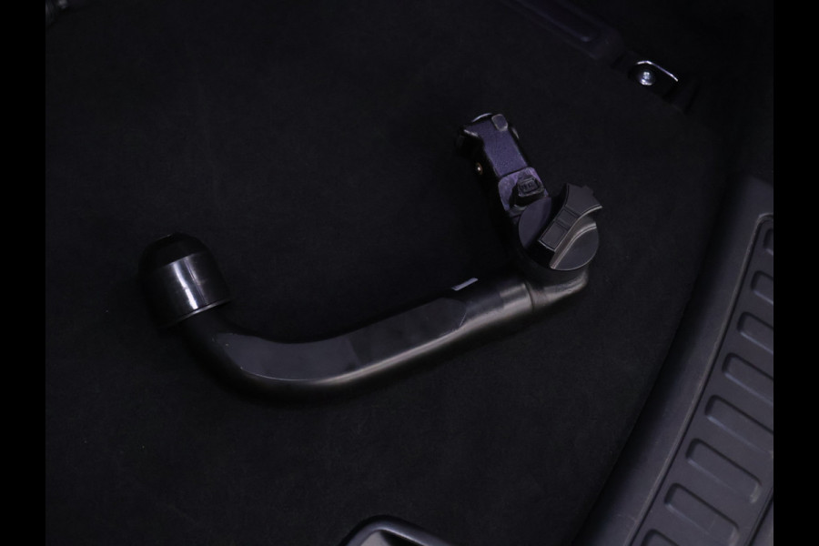 Land Rover Discovery Sport P300e 1.5 R-Dynamic SE *WEEKAANBIEDING* [MEMORY SEATS, APPLE CARPLAY, TREKHAAK AFNEEMBAAR, ANDROID AUTO, CRUISE CONTROL, HUD, 360 CAMERA, PDC V+A, ELEKTRISCHE ACHTERKLEP, NIEUWSTAAT]