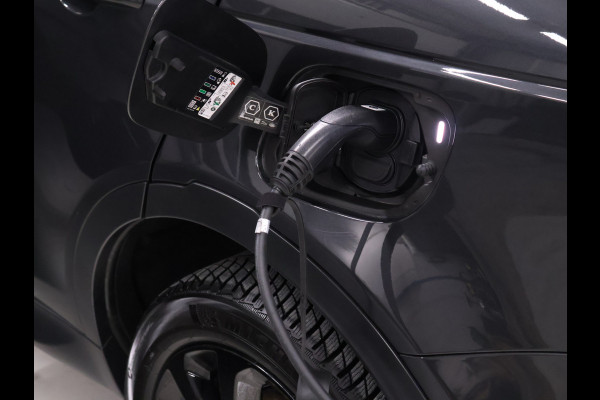 Land Rover Discovery Sport P300e 1.5 R-Dynamic SE *WEEKAANBIEDING* [MEMORY SEATS, APPLE CARPLAY, TREKHAAK AFNEEMBAAR, ANDROID AUTO, CRUISE CONTROL, HUD, 360 CAMERA, PDC V+A, ELEKTRISCHE ACHTERKLEP, NIEUWSTAAT]