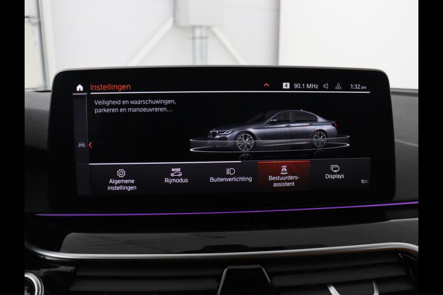 BMW 5 Serie 530i M Sport | Head-Up | Adaptive cruise | Leder | Harman/Kardon | Laserlicht | 360 Camera | Stoelverwarming | Carplay | Navigatie | Sportstoelen | Dodehoek detectie | Stuurverwarming | Live Cockpit