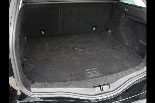 Renault Mégane 1.3 TCe Limited | Automaat | Stoelverwarming | Camera | Trekhaak | Navigatie | Keyless | Climate control | Parkeerhulp | Cruise control