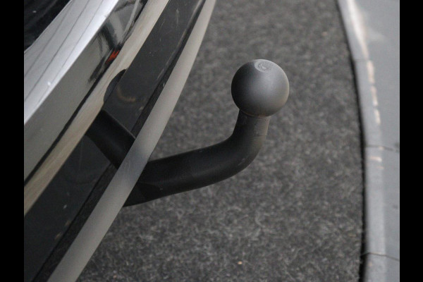 Renault Mégane 1.3 TCe Limited | Automaat | Stoelverwarming | Camera | Trekhaak | Navigatie | Keyless | Climate control | Parkeerhulp | Cruise control