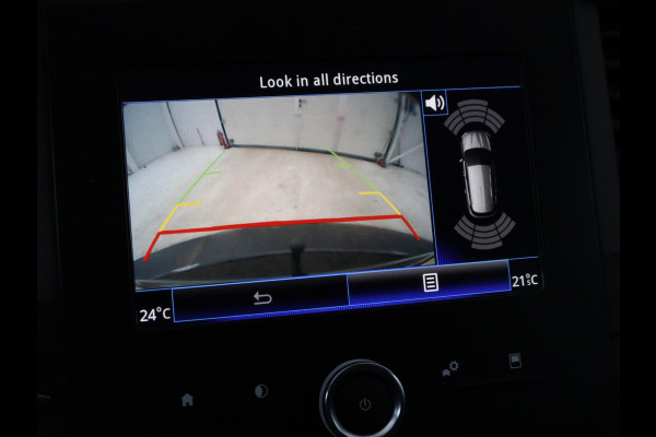 Renault Mégane 1.3 TCe Limited | Automaat | Stoelverwarming | Camera | Trekhaak | Navigatie | Keyless | Climate control | Parkeerhulp | Cruise control