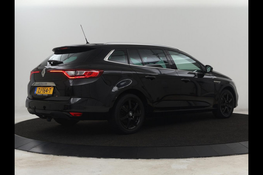 Renault Mégane 1.3 TCe Limited | Automaat | Stoelverwarming | Camera | Trekhaak | Navigatie | Keyless | Climate control | Parkeerhulp | Cruise control
