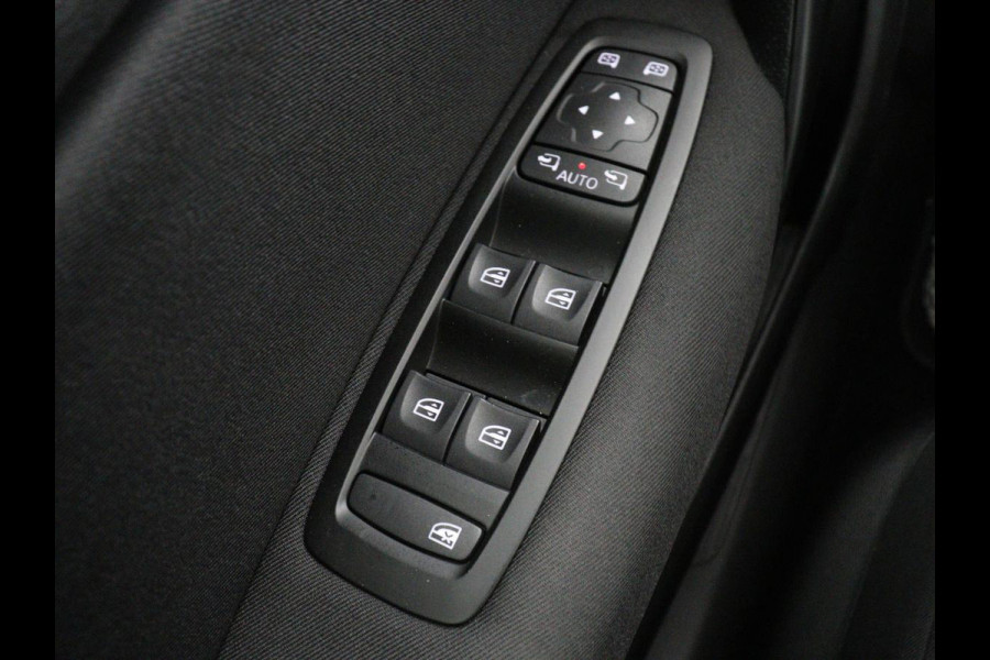 Renault Mégane 1.3 TCe Limited | Automaat | Stoelverwarming | Camera | Trekhaak | Navigatie | Keyless | Climate control | Parkeerhulp | Cruise control