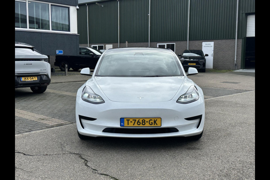 Tesla Model 3 Standard RWD Plus 60 kWh | SOH 93% | VOLLEDIGE TESLA GARANTIE TOT 01-06-2027 OF 80k KM | STOEL VERWARMING VOOR/ACHTER | STUURVERWARMING | NETTE AUTO |