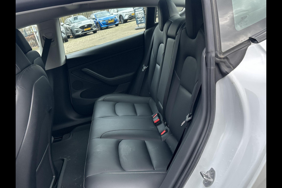 Tesla Model 3 Standard RWD Plus 60 kWh | SOH 93% | VOLLEDIGE TESLA GARANTIE TOT 01-06-2027 OF 80k KM | STOEL VERWARMING VOOR/ACHTER | STUURVERWARMING | NETTE AUTO |