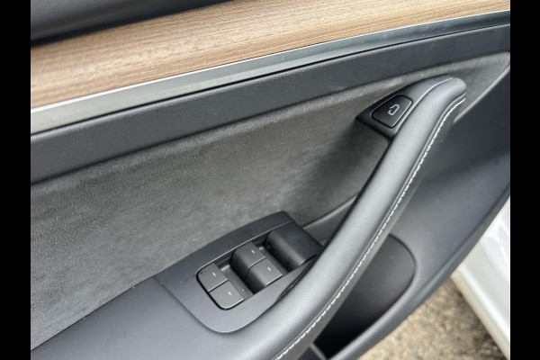 Tesla Model 3 Standard RWD Plus 60 kWh | SOH 93% | VOLLEDIGE TESLA GARANTIE TOT 01-06-2027 OF 80k KM | STOEL VERWARMING VOOR/ACHTER | STUURVERWARMING | NETTE AUTO |
