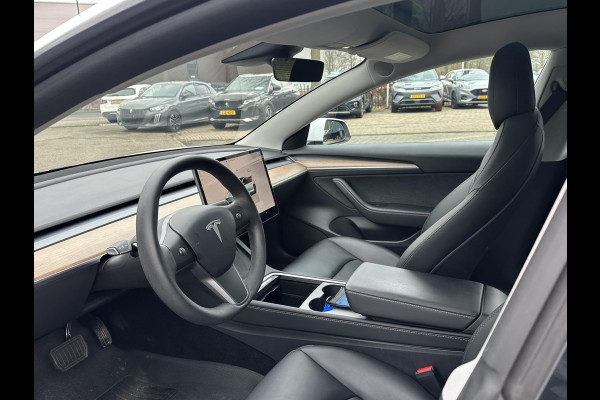 Tesla Model 3 Standard RWD Plus 60 kWh | SOH 93% | VOLLEDIGE TESLA GARANTIE TOT 01-06-2027 OF 80k KM | STOEL VERWARMING VOOR/ACHTER | STUURVERWARMING | NETTE AUTO |
