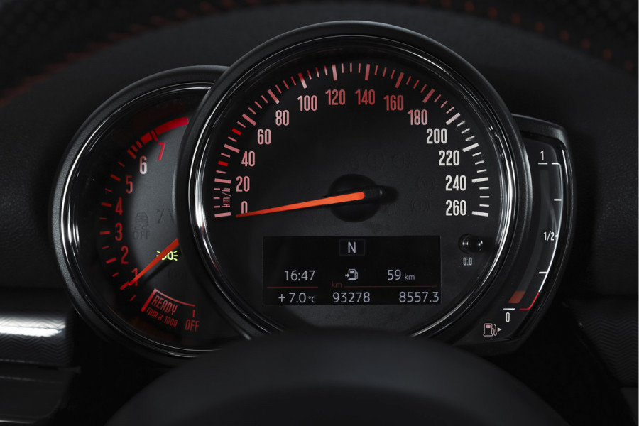 MINI Clubman 1.5 One Chili 100 PK | Cruise | Stoelverw. | Harman/Kardon | PDC | Camera | NAV + App. Connect | ECC | LM 18" |