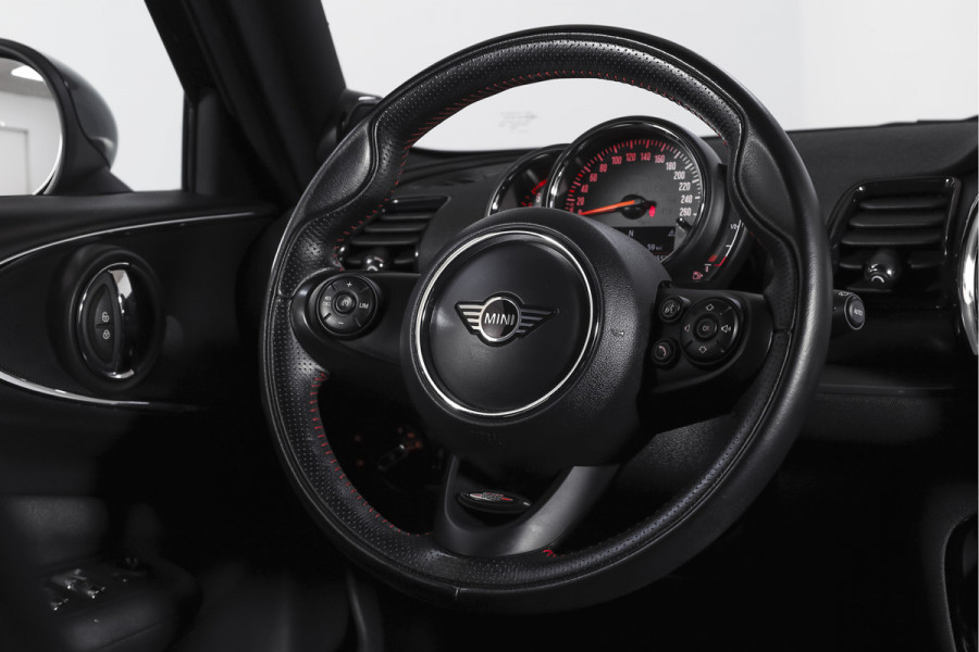 MINI Clubman 1.5 One Chili 100 PK | Cruise | Stoelverw. | Harman/Kardon | PDC | Camera | NAV + App. Connect | ECC | LM 18" |