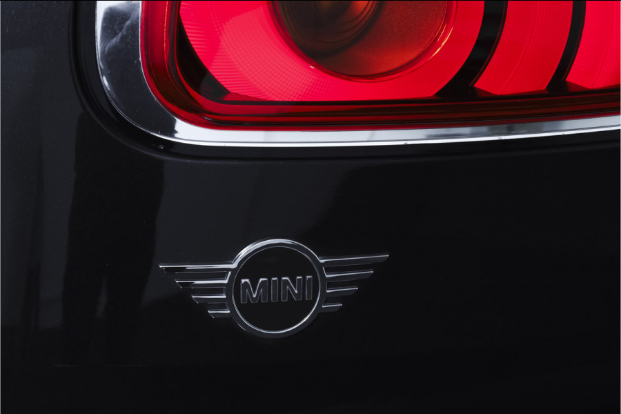 MINI Clubman 1.5 One Chili 100 PK | Cruise | Stoelverw. | Harman/Kardon | PDC | Camera | NAV + App. Connect | ECC | LM 18" |