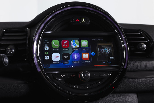 MINI Clubman 1.5 One Chili 100 PK | Cruise | Stoelverw. | Harman/Kardon | PDC | Camera | NAV + App. Connect | ECC | LM 18" |