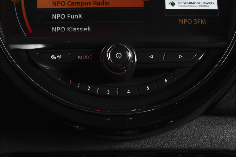 MINI Clubman 1.5 One Chili 100 PK | Cruise | Stoelverw. | Harman/Kardon | PDC | Camera | NAV + App. Connect | ECC | LM 18" |