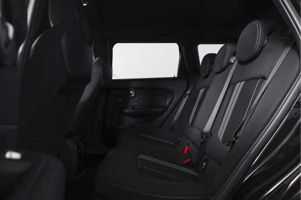 MINI Clubman 1.5 One Chili 100 PK | Cruise | Stoelverw. | Harman/Kardon | PDC | Camera | NAV + App. Connect | ECC | LM 18" |