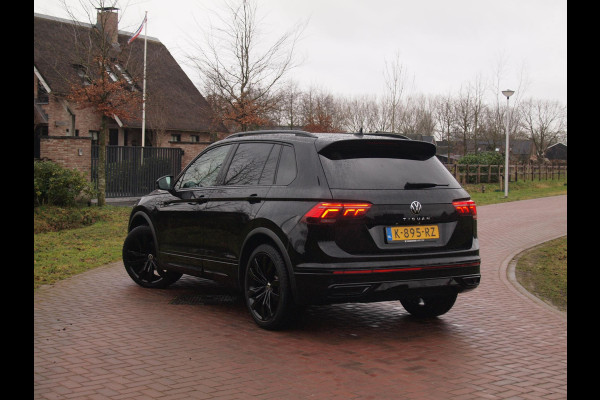 Volkswagen Tiguan 1.5 TSI R-Line Business+ | Black Style | Sfeerverlichting | Leer | Virtual Cockpit | Apple Carplay | NL-Auto |