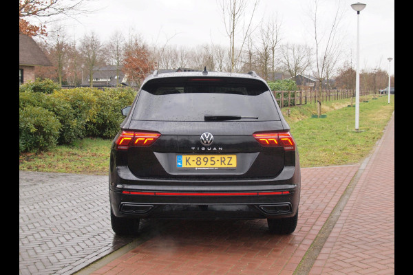Volkswagen Tiguan 1.5 TSI R-Line Business+ | Black Style | Sfeerverlichting | Leer | Virtual Cockpit | Apple Carplay | NL-Auto |