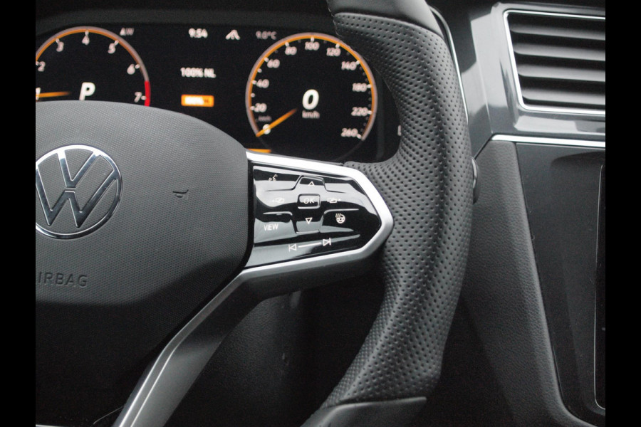 Volkswagen Tiguan 1.5 TSI R-Line Business+ | Black Style | Sfeerverlichting | Leer | Virtual Cockpit | Apple Carplay | NL-Auto |