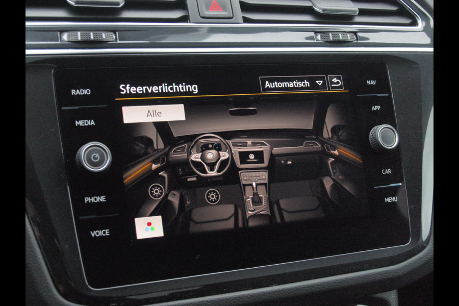 Volkswagen Tiguan 1.5 TSI R-Line Business+ | Black Style | Sfeerverlichting | Leer | Virtual Cockpit | Apple Carplay | NL-Auto |