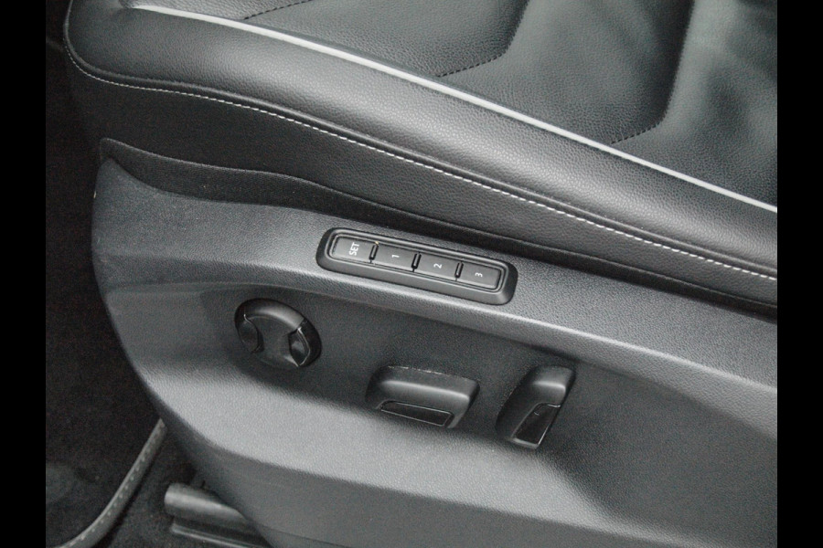 Volkswagen Tiguan 1.5 TSI R-Line Business+ | Black Style | Sfeerverlichting | Leer | Virtual Cockpit | Apple Carplay | NL-Auto |