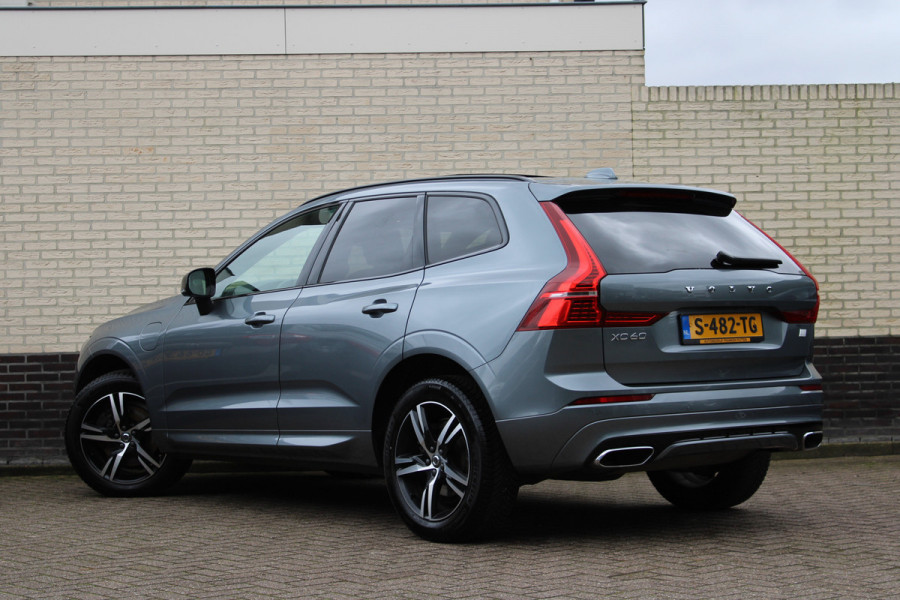 Volvo XC60 2.0 Recharge T6 AWD R-Design | Trekhaak | Adaptieve cruise | Panoramadak | H&K | Winterpack |