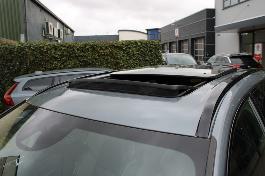 Volvo XC60 2.0 Recharge T6 AWD R-Design | Trekhaak | Adaptieve cruise | Panoramadak | H&K | Winterpack |