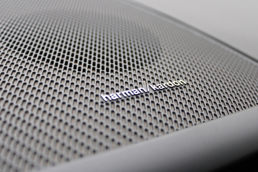 Volvo XC60 2.0 Recharge T6 AWD R-Design | Trekhaak | Adaptieve cruise | Panoramadak | H&K | Winterpack |