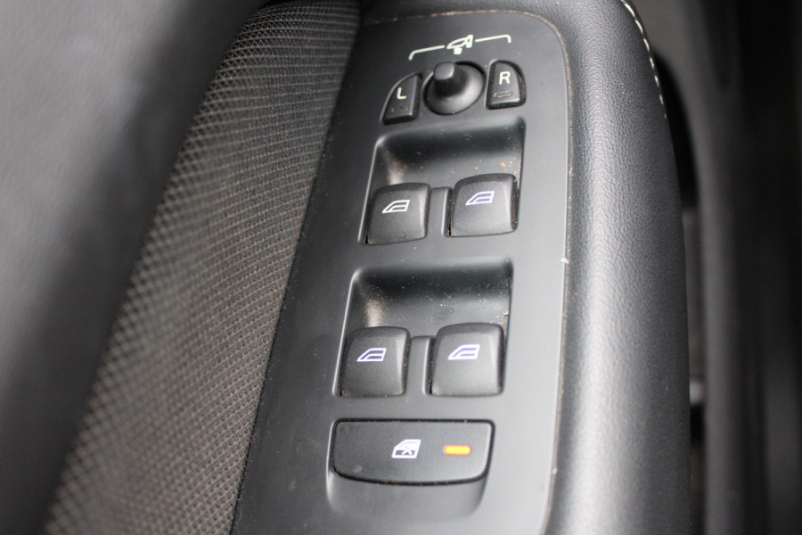 Volvo XC60 2.0 Recharge T6 AWD R-Design | Trekhaak | Adaptieve cruise | Panoramadak | H&K | Winterpack |