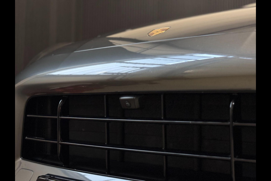 Porsche Cayenne Coupé 3.0 E-Hybrid | ORG. NL | SPORT DESIGN | PANO | TREKHAAK | HUD | SPORT CHRONO | LUCHTVERING