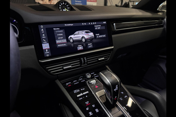Porsche Cayenne Coupé 3.0 E-Hybrid | ORG. NL | SPORT DESIGN | PANO | TREKHAAK | HUD | SPORT CHRONO | LUCHTVERING