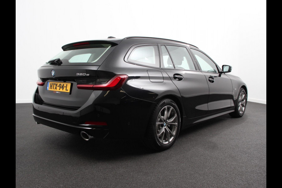 BMW 3 Serie Touring 320e Plug in Hybride | Climate control | Adaptive Cruise Control | Parkeersensoren | Navigatie | LED | Apple Carplay/ Android Auto | Camera
