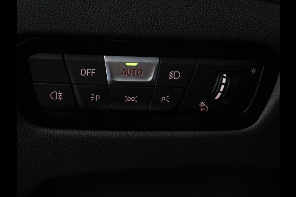 BMW 3 Serie Touring 320e Plug in Hybride | Climate control | Adaptive Cruise Control | Parkeersensoren | Navigatie | LED | Apple Carplay/ Android Auto | Camera